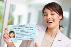 Để-được-cấp-thẻ-tạm-trú-,-người-nước-ngoài-cần-chuẩn-bị-các-giấy-tờ Để được cấp thẻ tạm trú, người nước ngoài cần chuẩn bị các giấy tờ